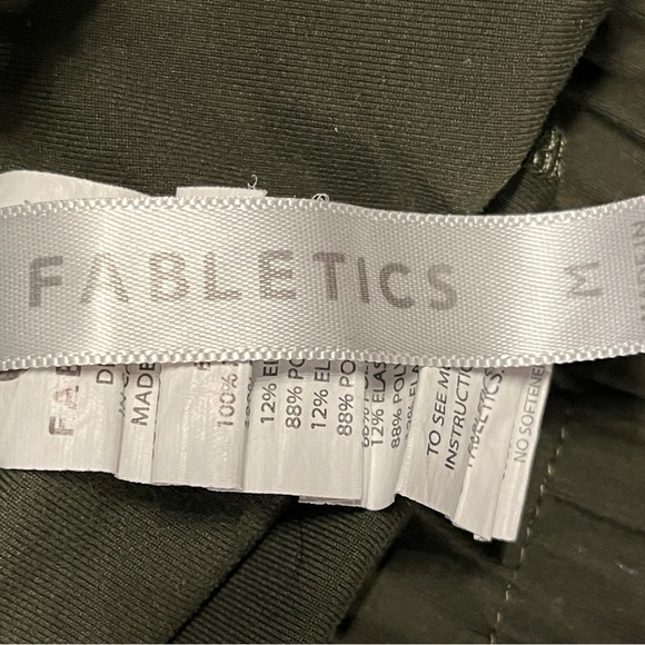 Fabletics shorts - Flowers Size Medium - Picture 5 of 5